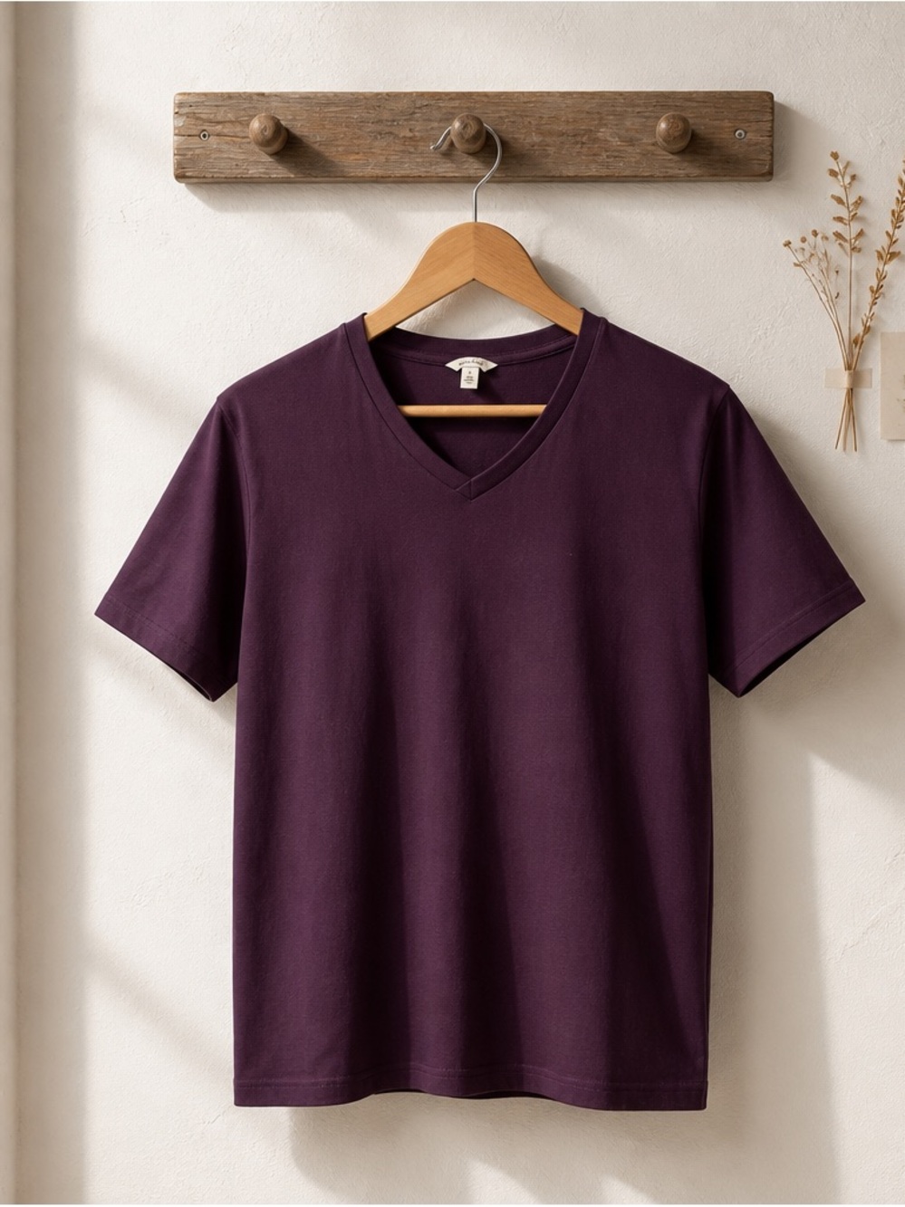 Calvin Klein Women’s V-Neck T-Shirt in Deep Plum - Classic Casual Tee Size M